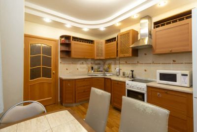 Лот: 25849673. Фото: 1. 3-комн. квартира , Красноярск... Квартиры, студии