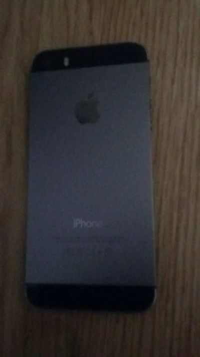 Лот: 11775745. Фото: 1. iPhone 5S заблокирован. не выкуплен. Смартфоны