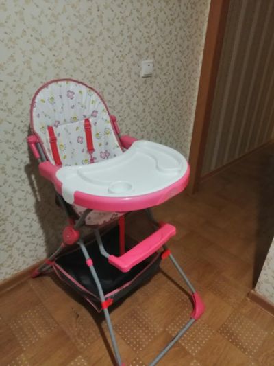 Лот: 17036923. Фото: 1. Стульчик для кормления. Стульчики для кормления
