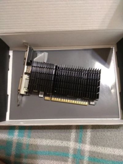 Лот: 17213086. Фото: 1. GT 710 2GB на гаратнии. Видеокарты