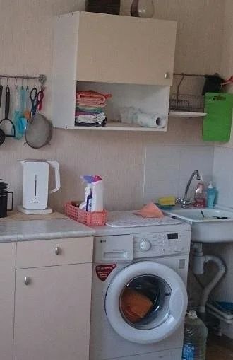 Лот: 10029337. Фото: 1. Кухонные шкафы: 2 верхних и 1... Кухонные гарнитуры