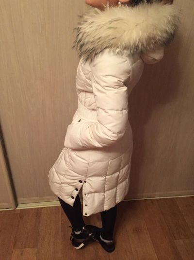 Лот: 12589875. Фото: 1. Белый пуховик. Верхняя одежда