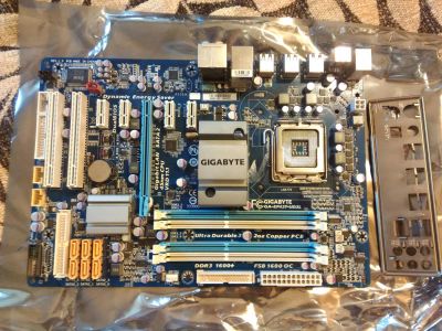 Лот: 4721896. Фото: 1. Материнская плата Gigabyte ga-ep43t-ud3l. Материнские платы