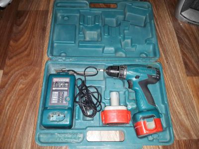 Лот: 10926389. Фото: 1. Шуруповерт Makita 6271D. Электроинструмент