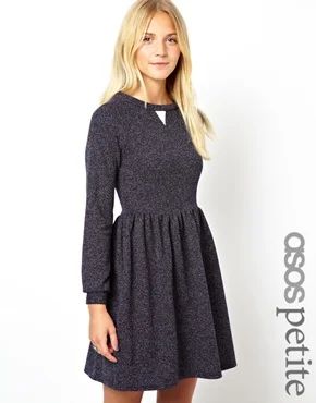Лот: 3628496. Фото: 1. Короткое приталенное платье из... Платья