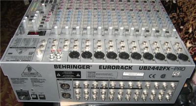 Лот: 12071883. Фото: 1. Микшер Behringer UB2442FX-PRO. Микшеры, предусилители, микрофонные эффекты
