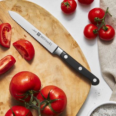 Лот: 24943314. Фото: 1. Нож универсальный Zwilling Professional... Столовые приборы, ножи