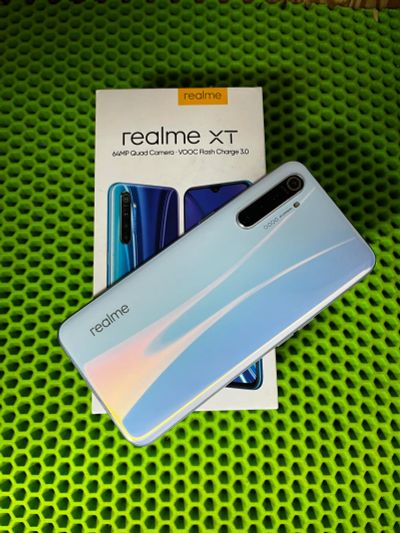 Лот: 24700794. Фото: 1. Смартфон Realme XT, 8/128 ГБ... Смартфоны