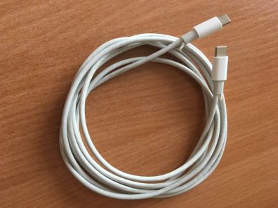 Лот: 16673694. Фото: 1. Кабель Apple для зарядки с двумя... Шлейфы, кабели, переходники