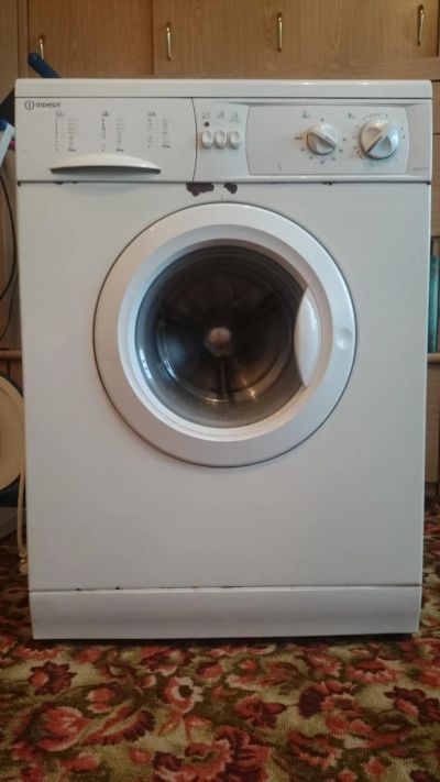 Лот: 7560373. Фото: 1. Стиральная машина Indesit WG1031TP. Стиральные машины