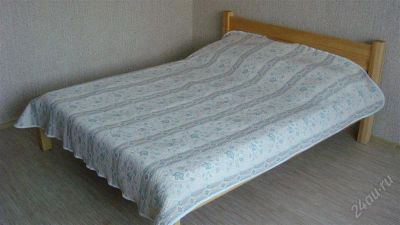 Лот: 1423991. Фото: 1. Кровать большая деревянная. Кровати