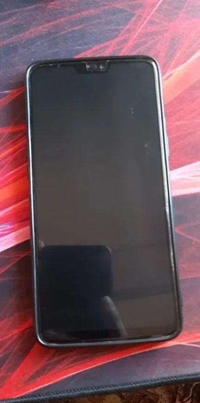Лот: 19184530. Фото: 1. OnePlus 6. Смартфоны
