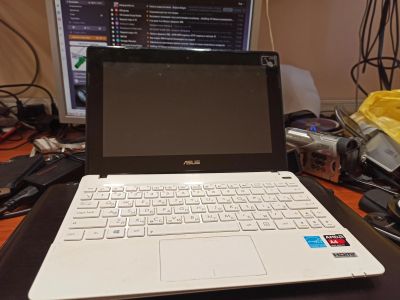 Лот: 17486419. Фото: 1. Нетбук Asus X102B залитый. Ноутбуки