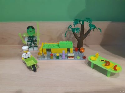 Лот: 13837274. Фото: 1. Lego Кухня С Едой. Конструкторы
