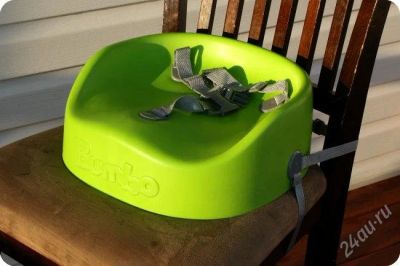 Лот: 2868717. Фото: 1. Детское cиденье Bumbo Booster... Столики, стулья, парты