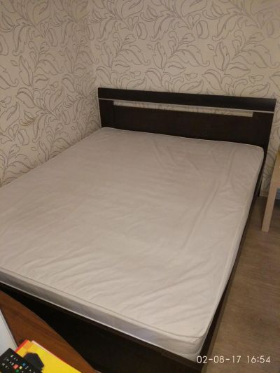 Лот: 10045115. Фото: 1. Срочно продам двухспальную кровать. Кровати