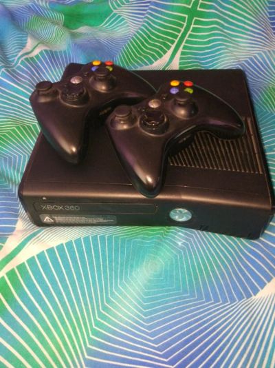 Лот: 11739526. Фото: 1. Xbox 360 slim 250gb прошитая... Игры для консолей
