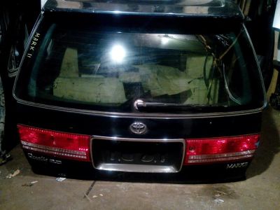 Лот: 4621109. Фото: 1. Toyota Mark 2 Quallis Дверь 5... Кузов