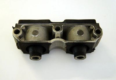 Лот: 21366679. Фото: 1. Сайлентблок подвески мотора YAMAHA... Запчасти для лодок, катеров, лодочных моторов