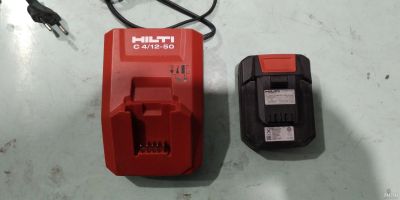 Лот: 13032593. Фото: 1. Зарядное Hilti 12 c аккумулятором. Электроинструмент