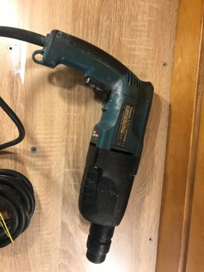 Лот: 17755557. Фото: 1. Перфоратор Makita HR2450, 780... Электроинструмент