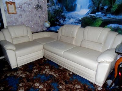Лот: 4295636. Фото: 1. Угловой диван,исскуств.кожа. Кресла, пуфы