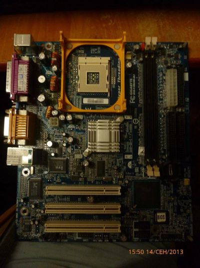 Лот: 3175021. Фото: 1. Материнская плата Gigabyte 478... Материнские платы