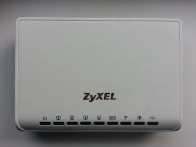 Лот: 4496452. Фото: 1. Роутер ZyXEL Keenetic Giga. WiFi, Bluetooth адаптеры