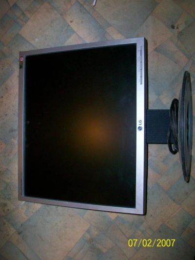Лот: 4729853. Фото: 1. 17" LG L1750U без блока питания... ЖК-мониторы