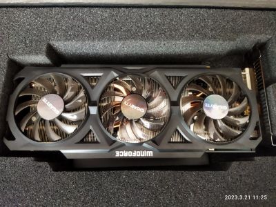 Лот: 20057835. Фото: 1. видеокарта Gigabyte AMD Radeon... Видеокарты