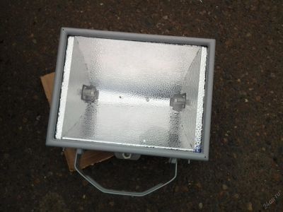 Лот: 5795222. Фото: 1. Прожектор ИО04-1500-10 симметричный. Другое освещение