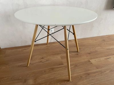 Лот: 17837216. Фото: 1. Стол Eames DSW D90. Столы, стулья, обеденные группы