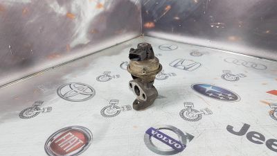 Лот: 23588484. Фото: 1. Клапан EGR Mazda Bongo R2 R2D5-20-300B. Выхлопная система
