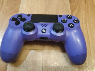 Лот: 12699568. Фото: 1. PS4 Джойстик, Беспроводной геймпад... Аксессуары для игровых приставок, консолей, геймпады
