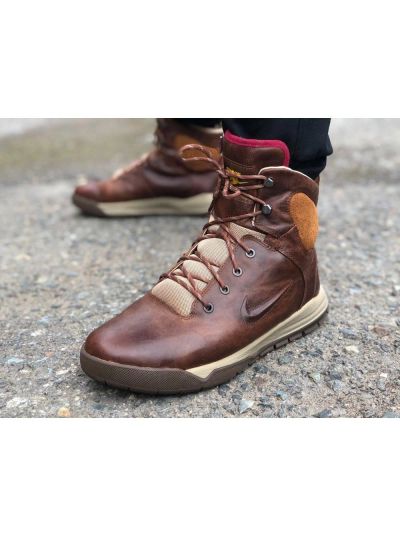 Лот: 16752320. Фото: 1. 2 Кроссовки зимние nike. Кеды, кроссовки, слипоны