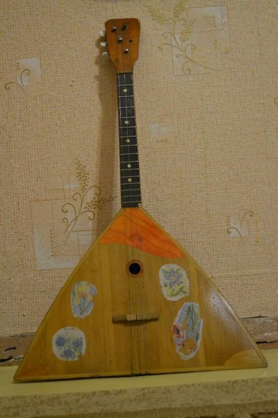 Лот: 3563826. Фото: 1. балалайка. Другие струнные