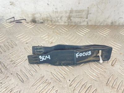 Лот: 25259174. Фото: 1. крепление фары Ford Focus CB4. Двигатель и элементы двигателя