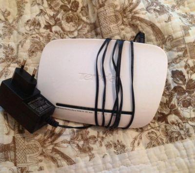 Лот: 4266015. Фото: 1. Роутер Tenda W268R. WiFi, Bluetooth адаптеры