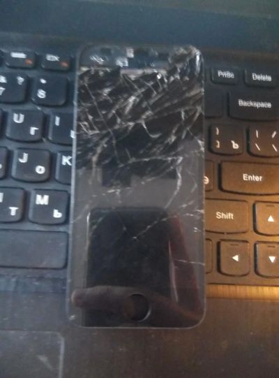Лот: 9828238. Фото: 1. iphone 5s black разбитый дисплей. Дисплеи, дисплейные модули, тачскрины