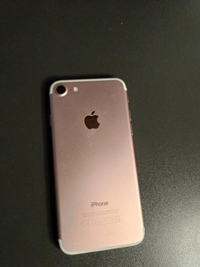Лот: 21994581. Фото: 1. IPhone 7. Смартфоны