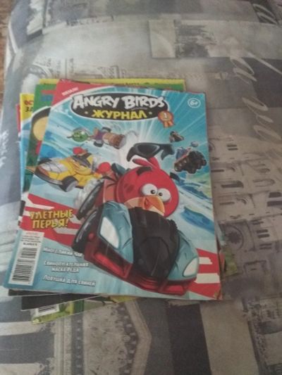 Лот: 13236554. Фото: 1. журналы Angry Birds. Другое (журналы, газеты, каталоги)