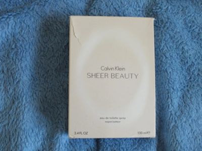 Лот: 6079362. Фото: 1. Духи Calvin Klein Sheer Beauty. Женская парфюмерия