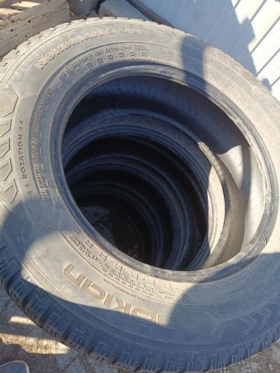 Лот: 20293841. Фото: 1. Покрышки nokian nordman 235/65... Шины