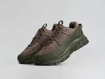 Лот: 25371611. Фото: 1. Кроссовки Nike Zoom Vomero 5 Roam. Кеды, кроссовки, слипоны