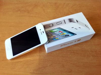 Лот: 4575725. Фото: 1. iPhone 4s 64gb white. Смартфоны