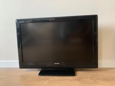 Лот: 18668456. Фото: 1. Телевизор Toshiba regza 80см диагональ. Телевизоры