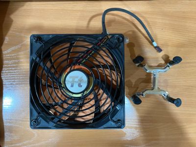Лот: 19847760. Фото: 1. Башенный кулер Thermaltake Big... Системы охлаждения