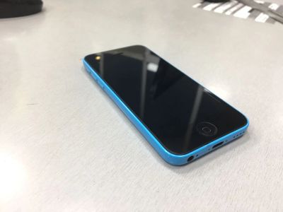 Лот: 9074992. Фото: 1. Iphone 5C Blue 32GB. Смартфоны