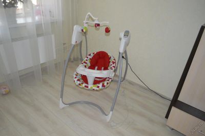 Лот: 5831218. Фото: 1. Детская электронная качеля Graco. Ходунки, прыгунки, качели