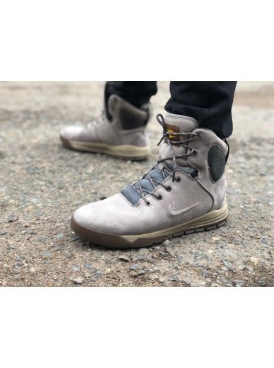 Лот: 16752307. Фото: 1. Кроссовки зимние nike. Кеды, кроссовки, слипоны
